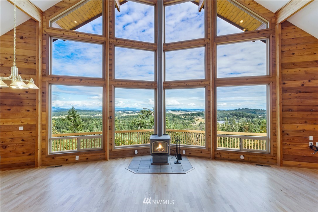 825 Julie Road Friday Harbor, WA 98250 - Photo 2 of 24 Gallery Image 2