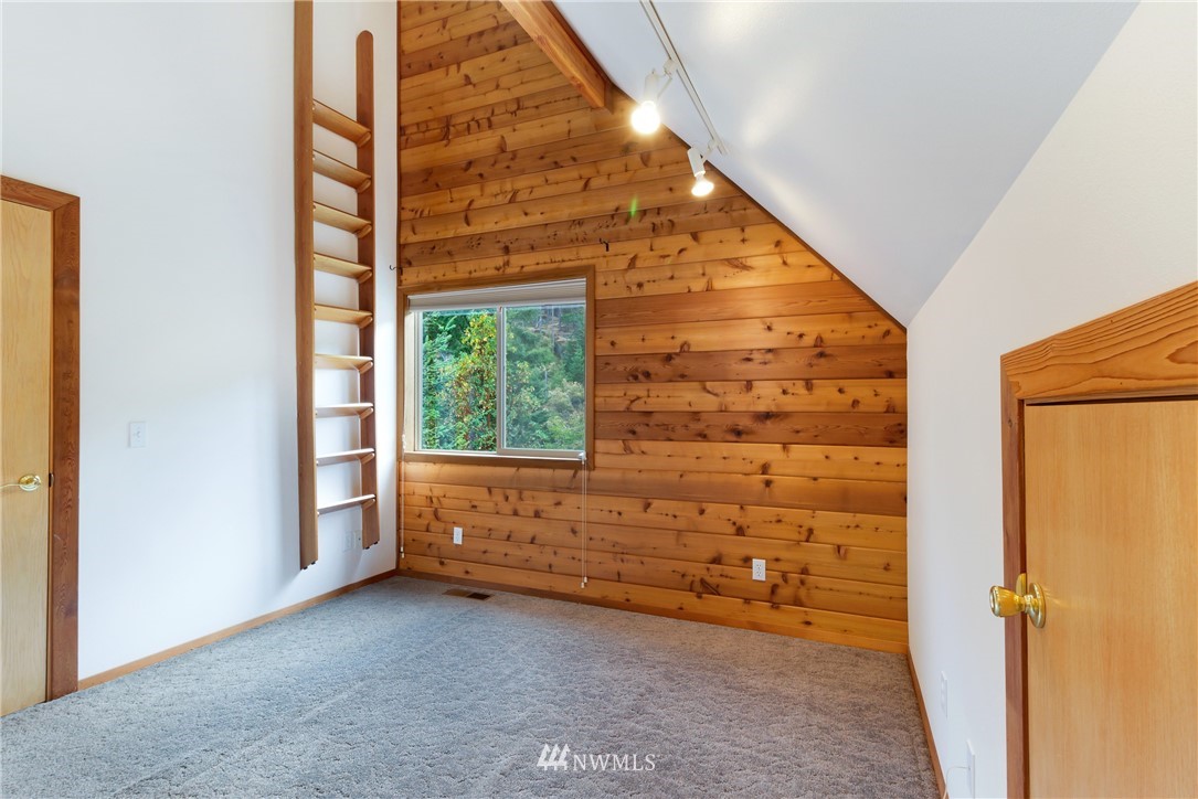 825 Julie Road Friday Harbor, WA 98250 - Photo 14 of 24 Gallery Image 14