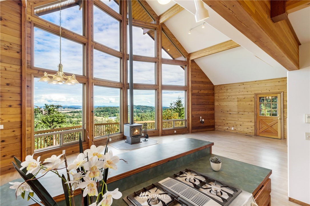 825 Julie Road Friday Harbor, WA 98250 - Photo 3 of 24 Gallery Image 3
