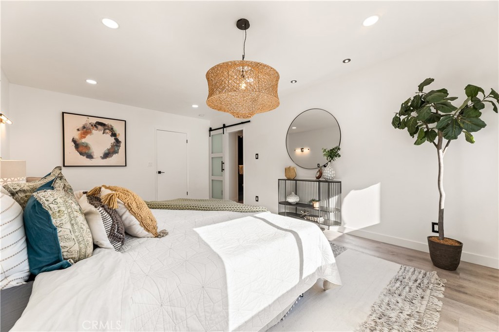 1337 18th Street, Unit 6 Santa Monica, CA 90404 - Photo 13 of 37