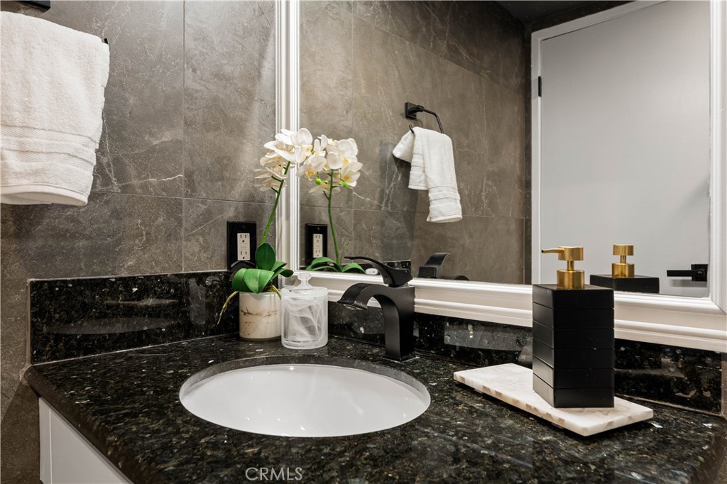 1337 18th Street, Unit 6 Santa Monica, CA 90404 - Photo 24 of 37