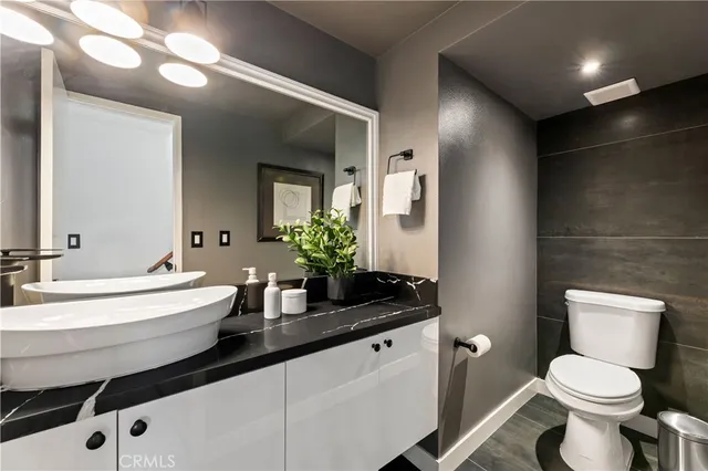 $1,250,000 | 1337 18th Street, Unit 6, Santa Monica, CA 90404