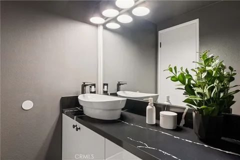 $1,250,000 | 1337 18th Street, Unit 6, Santa Monica, CA 90404