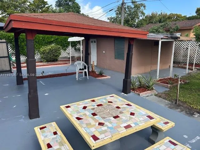 $715,000 | 231 Southwest 51st Place, Miami, FL 33134
