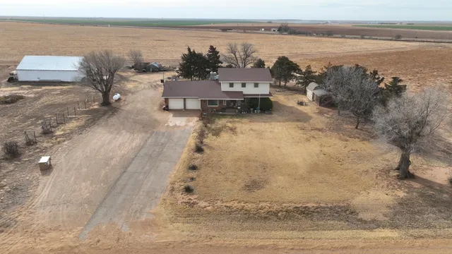 $325,000 | 2034 County Road 621, Hart, TX 79043