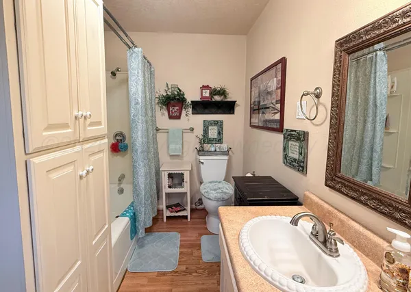 $315,000 | 2034 County Road 621, Hart, TX 79043