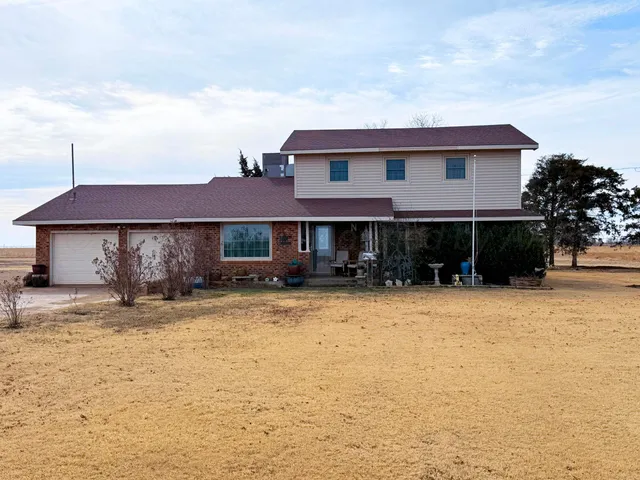 $325,000 | 2034 County Road 621, Hart, TX 79043