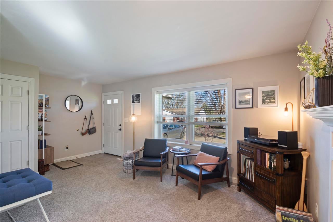 1908 South Ridge Drive Coralville, IA 52241 - Photo 5 of 24 Gallery Image 5