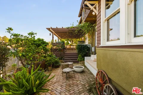 $3,299,000 | 1062 Sanborn Avenue, Los Angeles, CA 90029