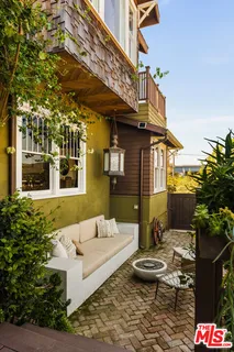 $3,299,000 | 1062 Sanborn Avenue, Los Angeles, CA 90029