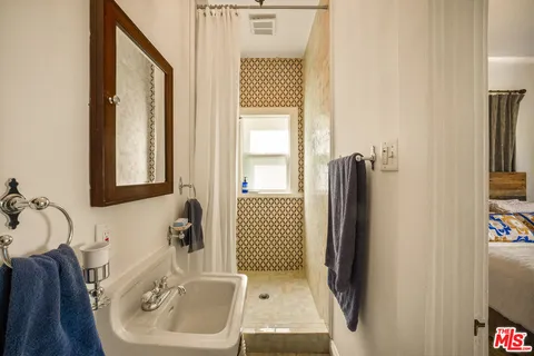 $3,299,000 | 1062 Sanborn Avenue, Los Angeles, CA 90029