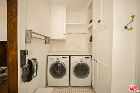 $3,299,000 | 1062 Sanborn Avenue, Los Angeles, CA 90029