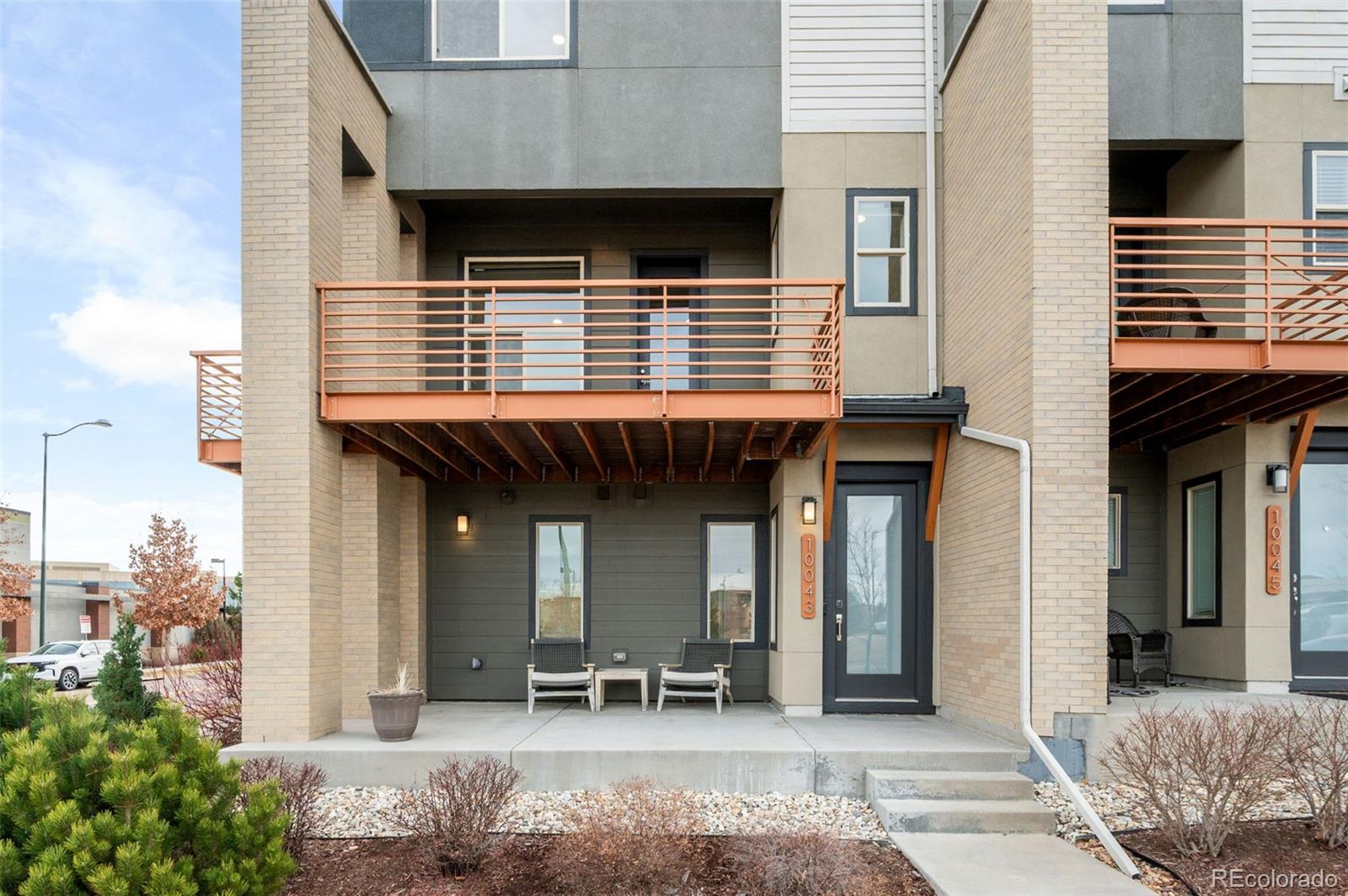 10043 Town Ridge Lane Lone Tree, CO 80124 - Photo 2 of 38