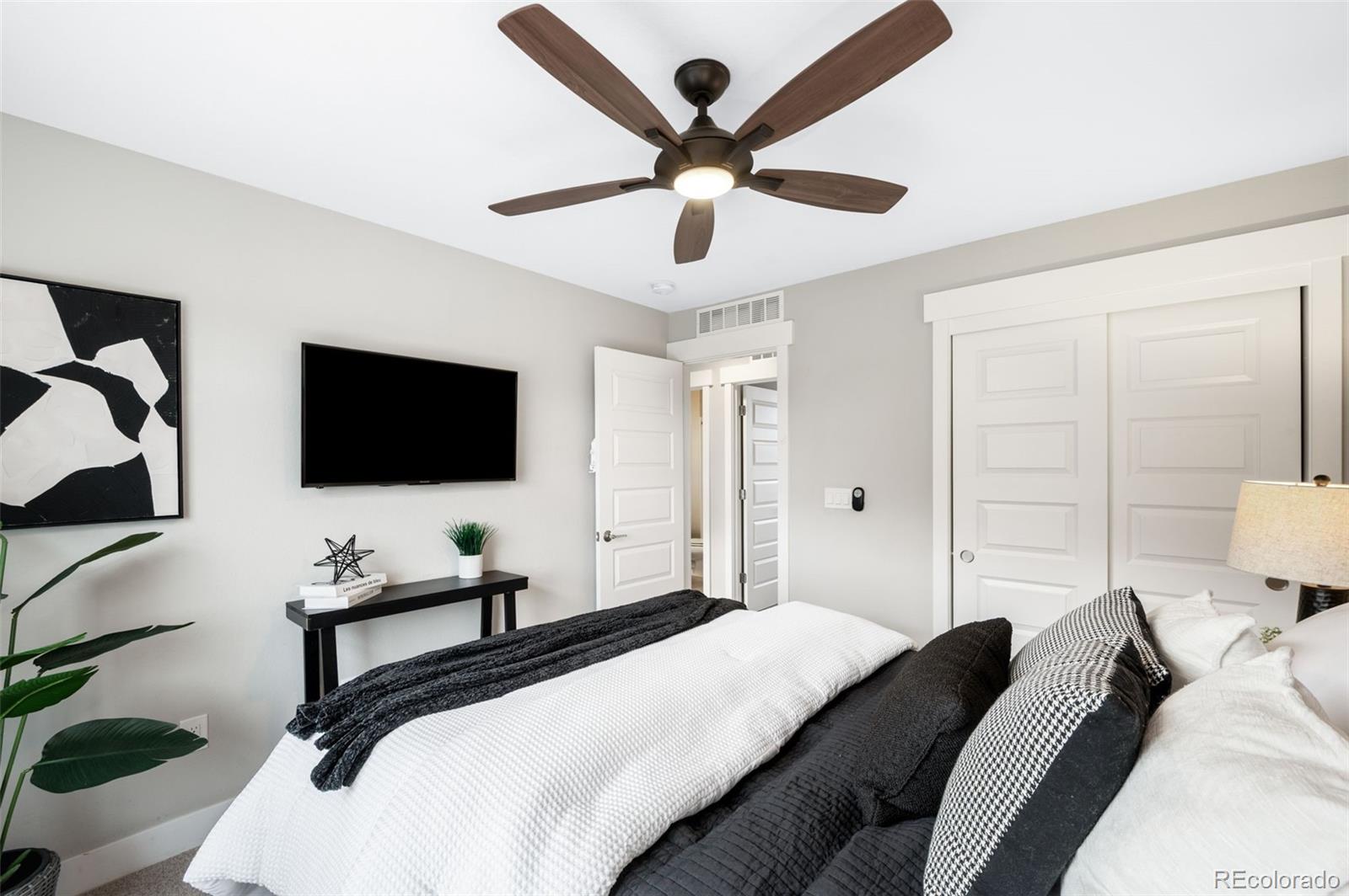 10043 Town Ridge Lane Lone Tree, CO 80124 - Photo 21 of 38