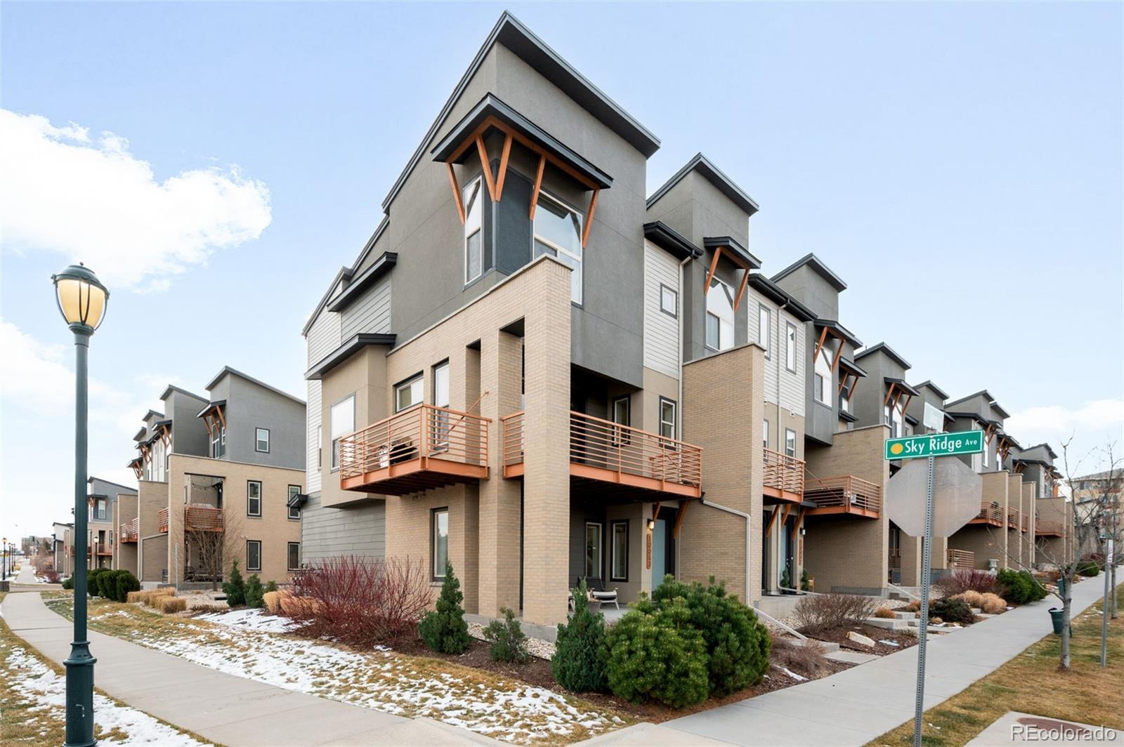 10043 Town Ridge Lane Lone Tree, CO 80124 - Photo 4 of 38