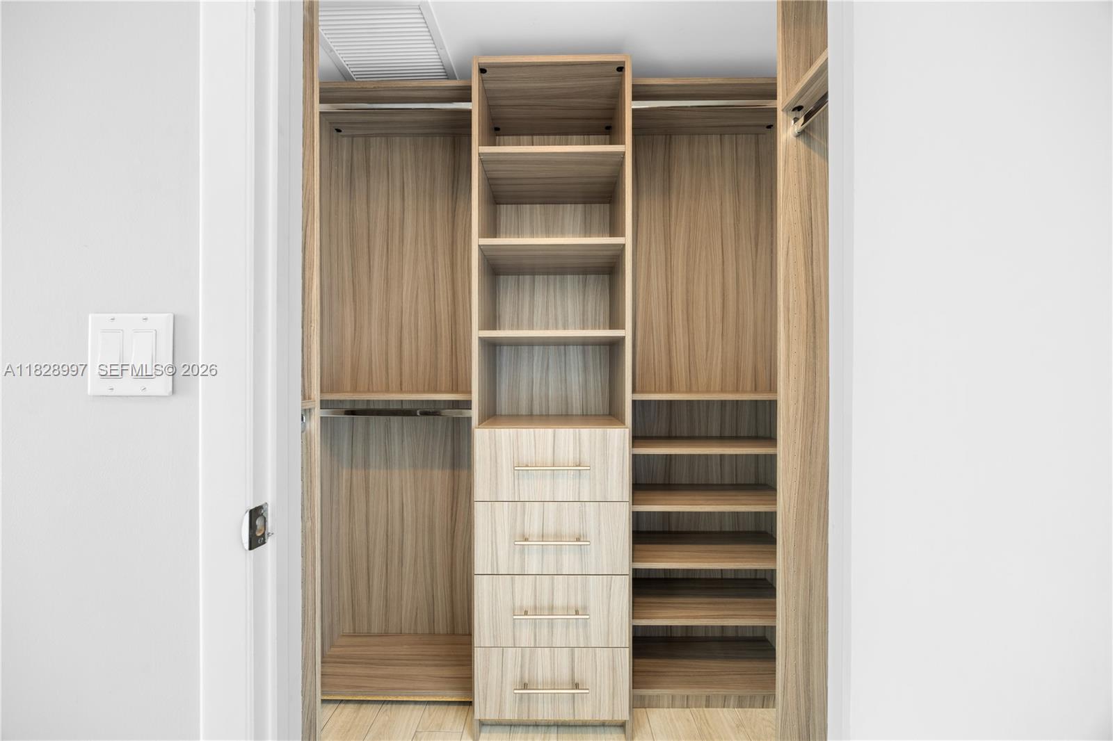 50 Biscayne Boulevard, Unit 4706 Miami, FL 33132 - Photo 29 of 49