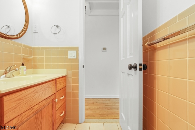 59 Ferguson Road Warren, NJ 07059 - Photo 15 of 41