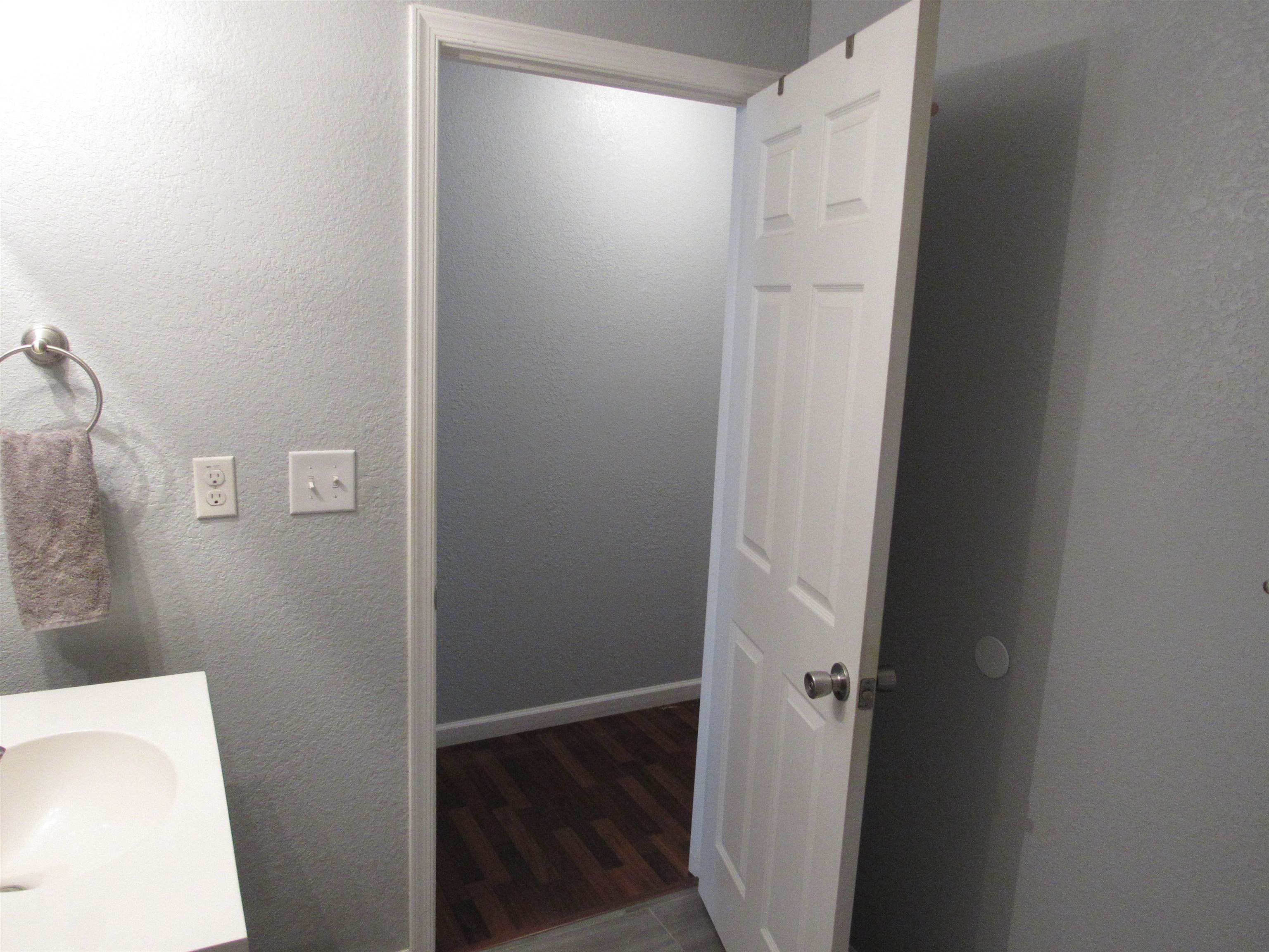 624 Augusta Street Hampton, VA 23669 - Photo 7 of 56