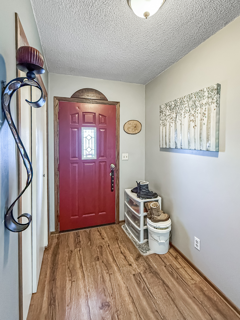 2338 South Van Brocklyn Road Freeport, IL 61032 - Photo 3 of 21 Gallery Image 3