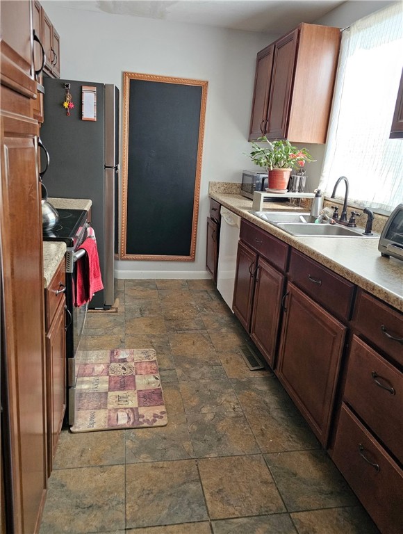 14 Kristee Circle West Warwick, RI 02893 - Photo 5 of 17