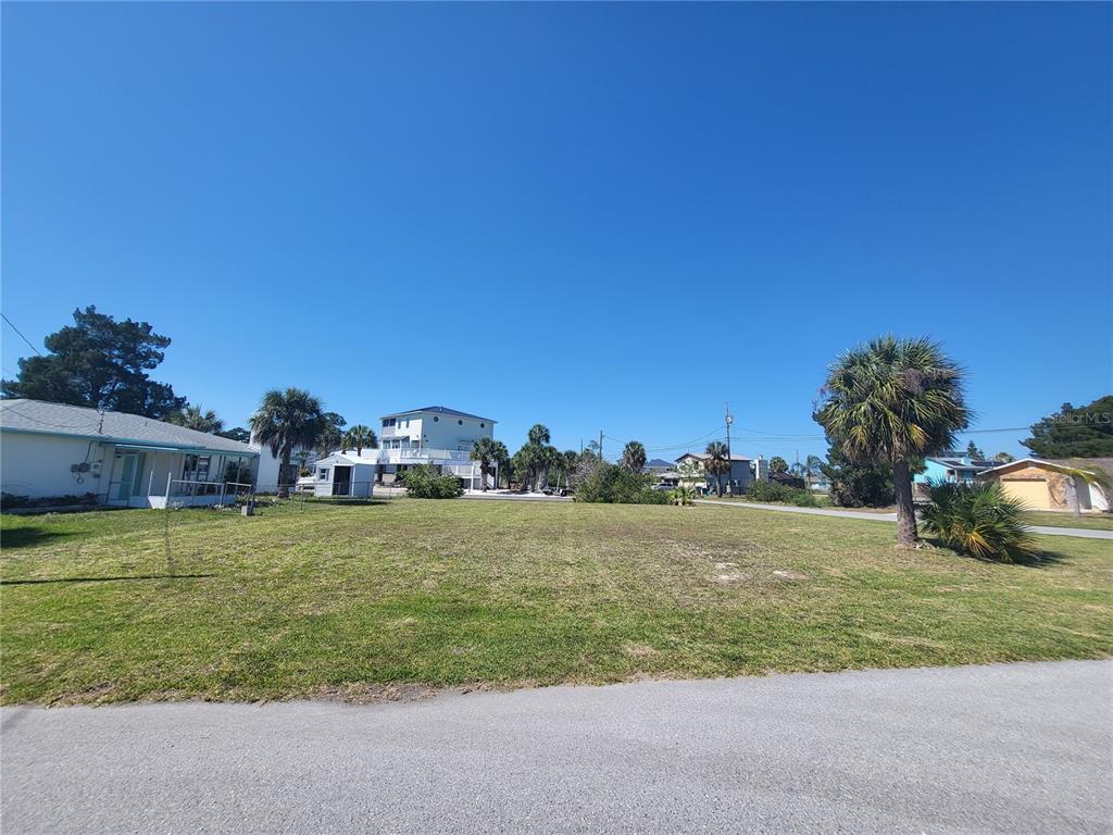3463 Paragon Terrace Hernando Beach, FL 34607 - Photo 5 of 12