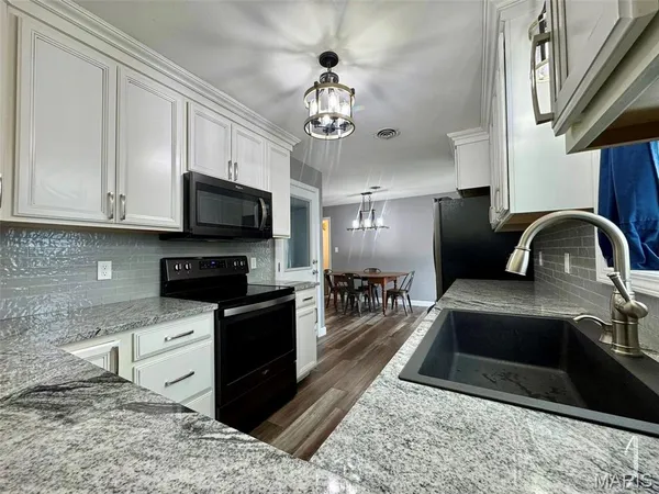 $208,000 | 715 Lawn Street, Monroe City, MO 63456