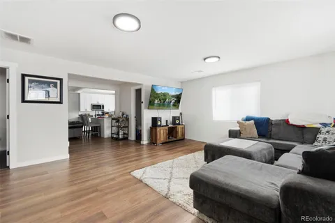 $599,999 | 850 Grove Street, Denver, CO 80204