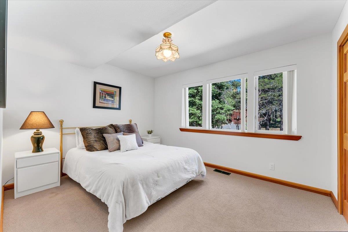 13342 Ski View Loop Truckee, CA 96161 - Photo 15 of 21