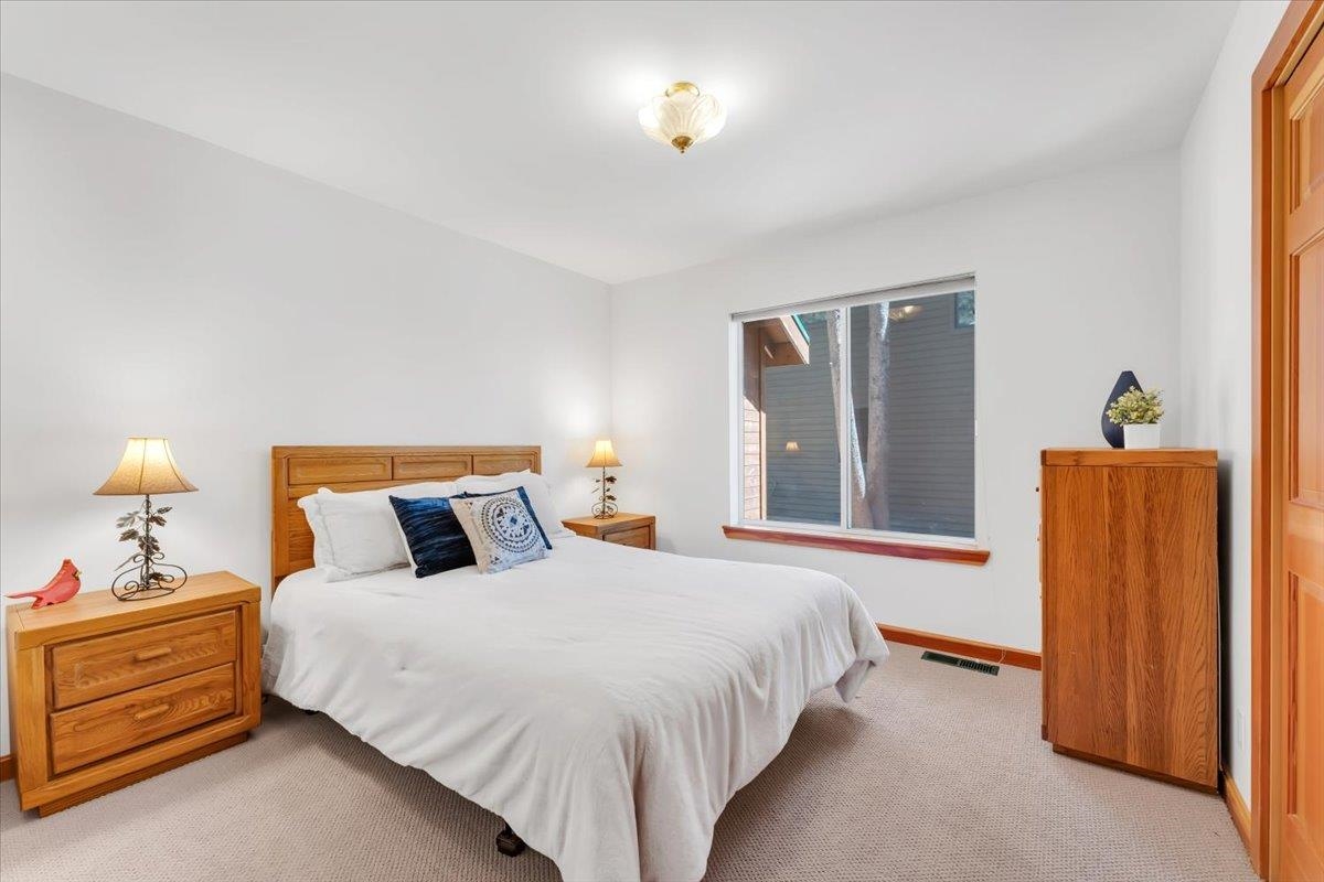 13342 Ski View Loop Truckee, CA 96161 - Photo 7 of 21