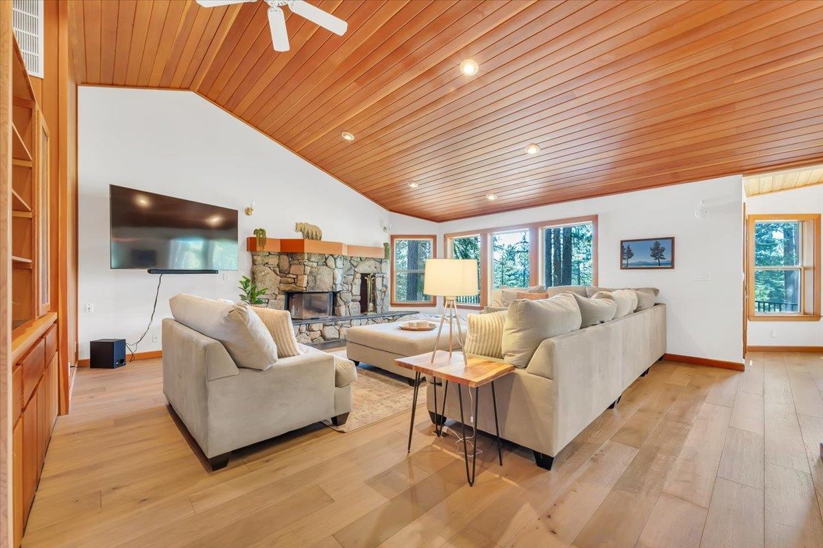 13342 Ski View Loop Truckee, CA 96161 - Photo 9 of 21