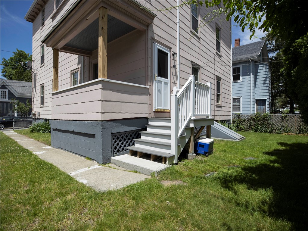 70 Union Street Warren, RI 02885 - Photo 3 of 27 Gallery Image 3