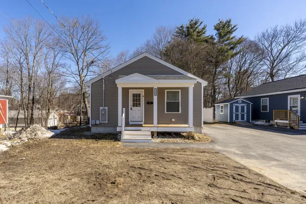 $349,999 | 598 Main Street, Sanford, ME 04083