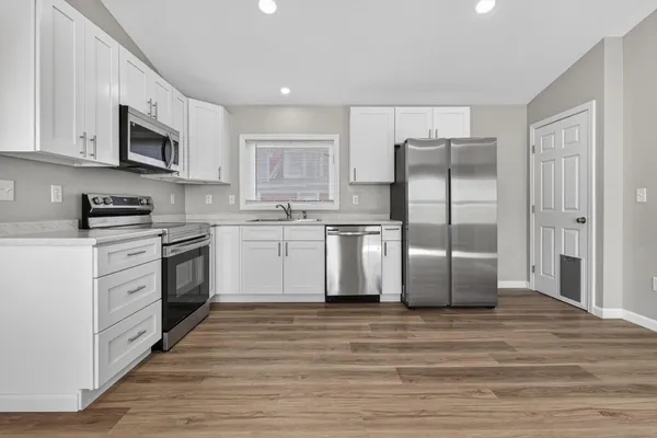 $349,999 | 598 Main Street, Sanford, ME 04083