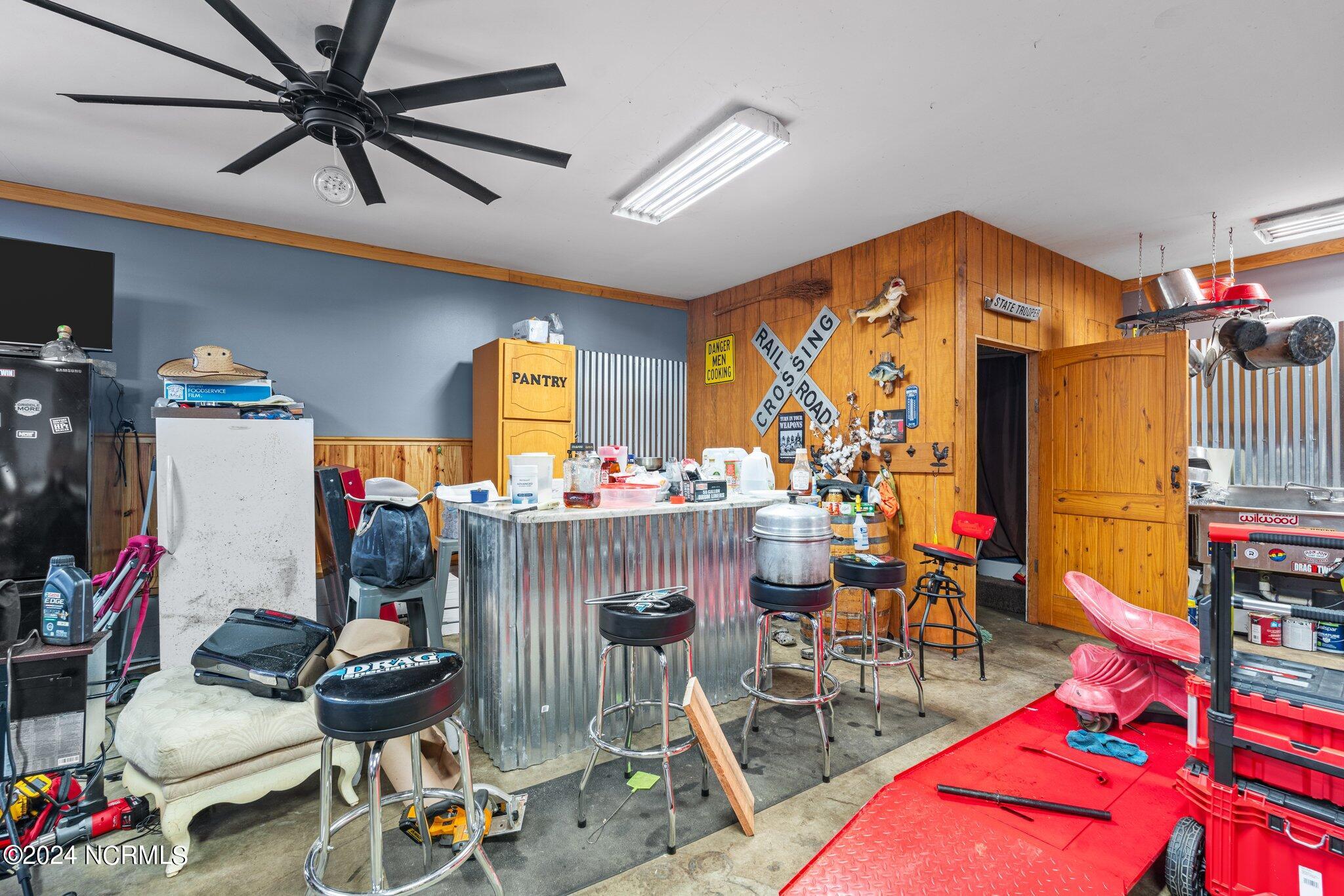 1430 Covington Road Lumberton, NC 28360 - Photo 22 of 49 2 car garage