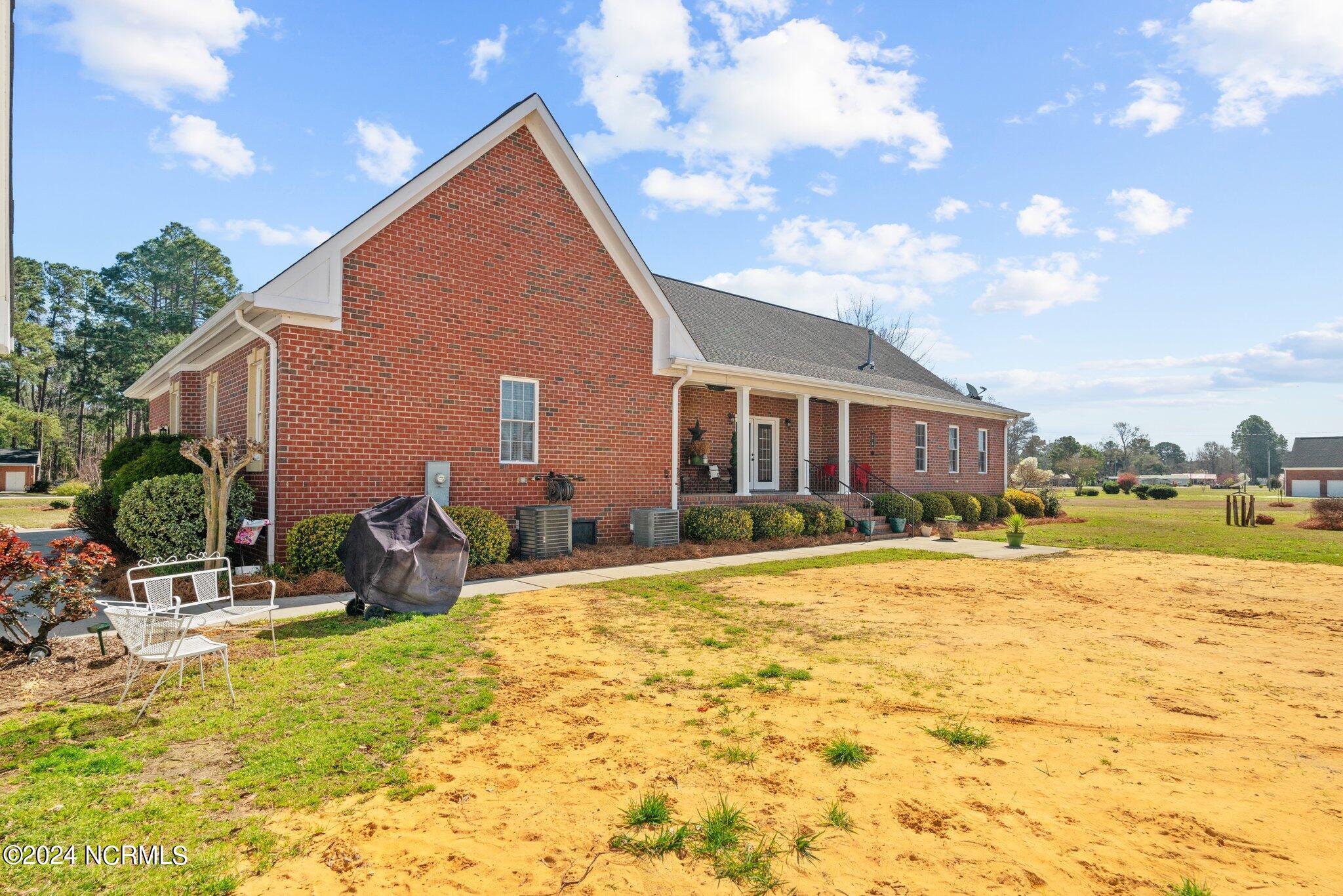 1430 Covington Road Lumberton, NC 28360 - Photo 9 of 49 9-web-or-mls-DSC06220