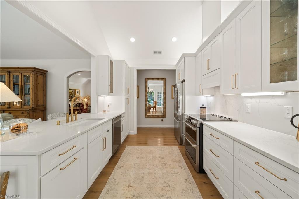127 Wellesborough Road Winston-Salem, NC 27104 - Photo 28 of 50 Kitchen