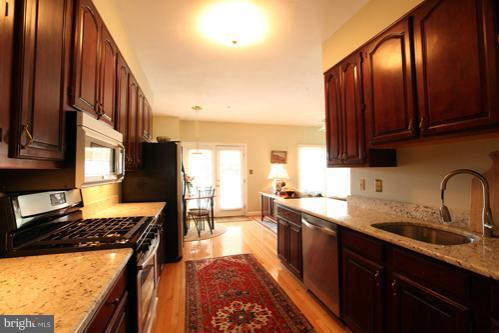 438 Tschiffely Square Road Gaithersburg, MD 20878 - Photo 10 of 12 Interior (General)