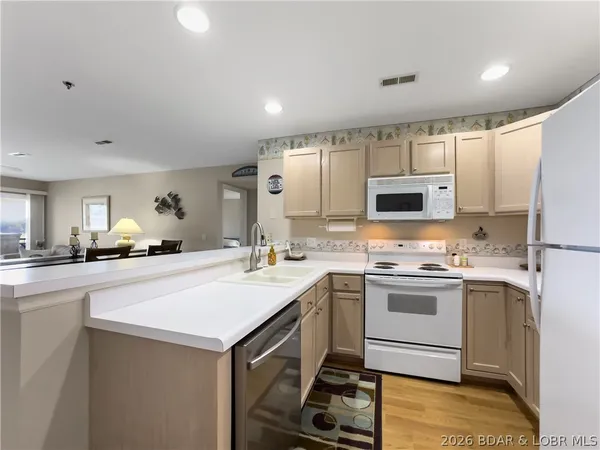 $335,000 | 133 Cedar Glen Court, Unit 3D, Camdenton, MO 65020