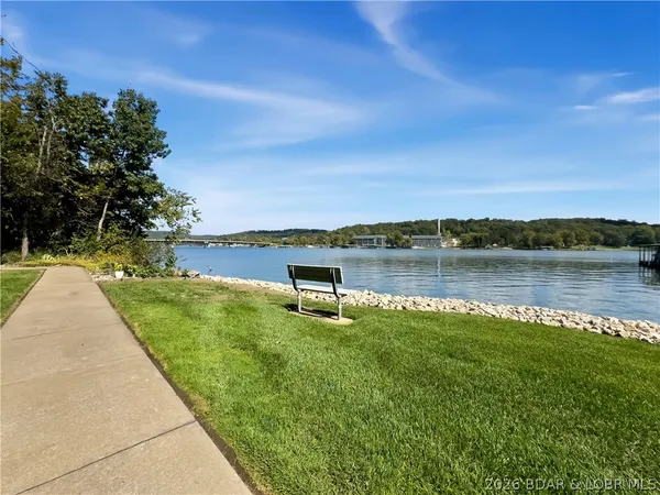 $335,000 | 133 Cedar Glen Court, Unit 3D, Camdenton, MO 65020