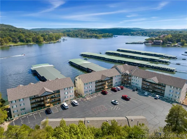 $335,000 | 133 Cedar Glen Court, Unit 3D, Camdenton, MO 65020