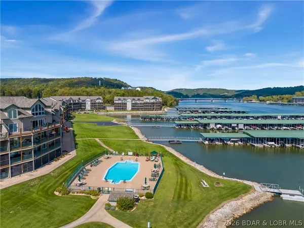 $335,000 | 133 Cedar Glen Court, Unit 3D, Camdenton, MO 65020