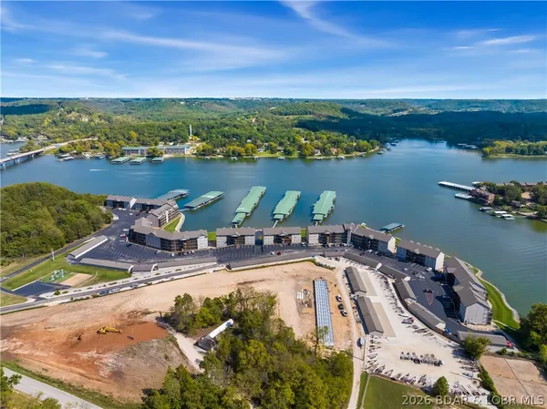 $335,000 | 133 Cedar Glen Court, Unit 3D, Camdenton, MO 65020