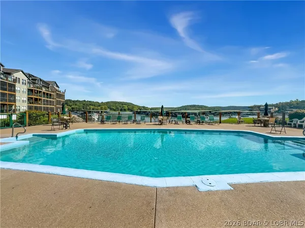 $335,000 | 133 Cedar Glen Court, Unit 3D, Camdenton, MO 65020