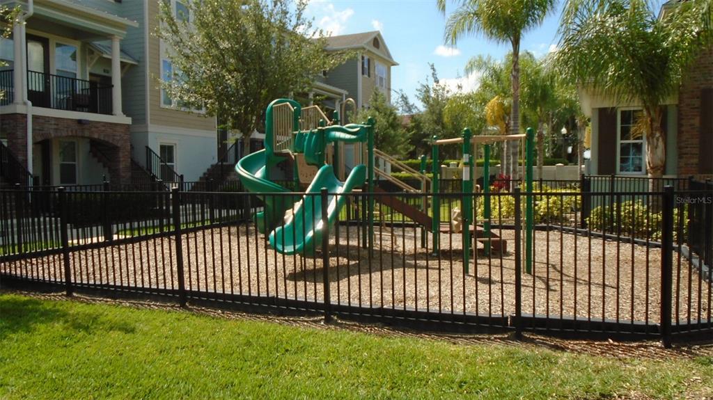 466 Windmill Palm Circle Altamonte Springs, FL 32701 - Photo 20 of 23 a view of a backyard
