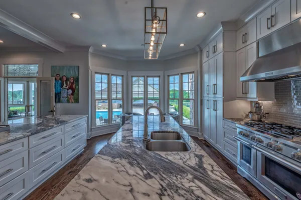 $14,499,000 | 607 Sunnyside Lane, Columbia, TN 38401