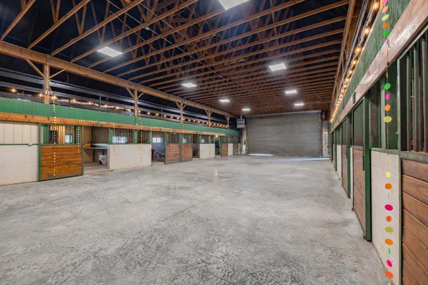 $14,499,000 | 607 Sunnyside Lane, Columbia, TN 38401
