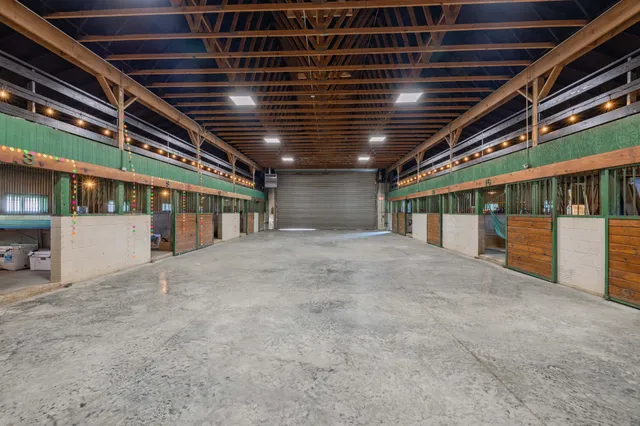 $14,499,000 | 607 Sunnyside Lane, Columbia, TN 38401