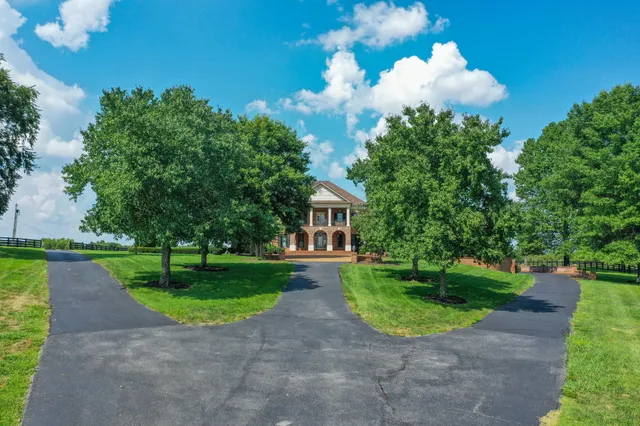 $14,499,000 | 607 Sunnyside Lane, Columbia, TN 38401