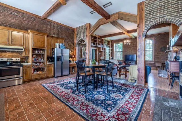 $14,499,000 | 607 Sunnyside Lane, Columbia, TN 38401