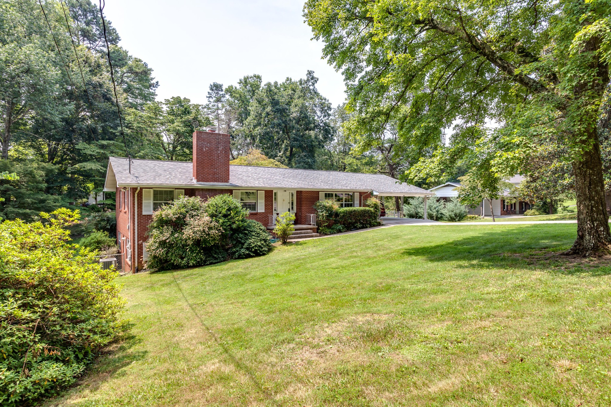 105 Mohawk Road Oak Ridge, TN 37830 - Photo 3 of 31 Gallery Image 3